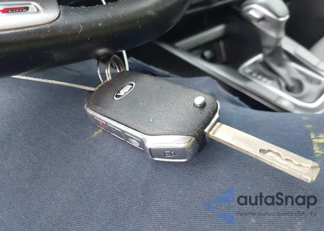 2020 Kia Soul Gt-Line z USA, uszkodzony, nr VIN KNDJ63AU3L7019739